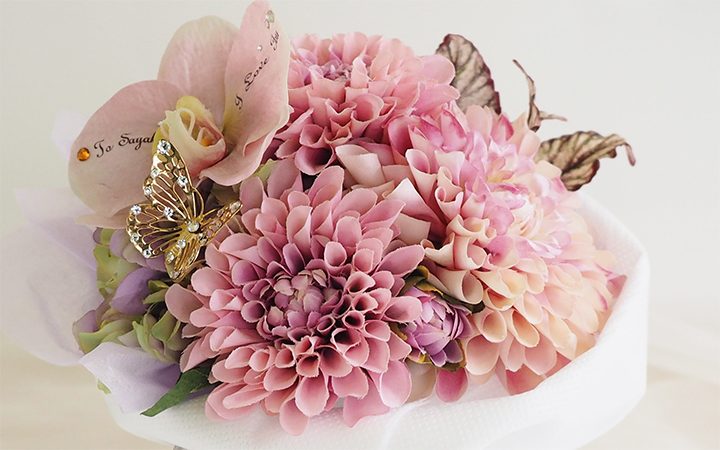 上品なピンクダリアの花束 プロポーズのフラワーギフト メリアルーム