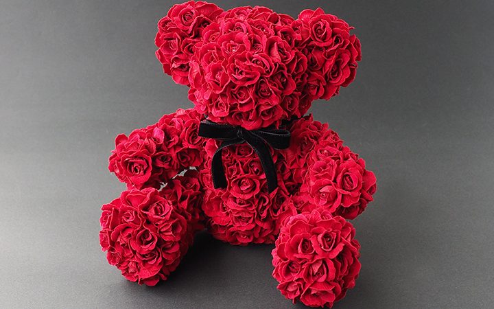 ３６５輪のバラの花で作るテディベアー | プロポーズのフラワーギフト 